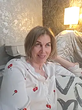 stellahere8 élő XXX-chatje