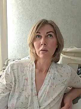 stellahere8 live XXX chat