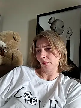 stellahere8 – Naživo chatovacia miestnosť