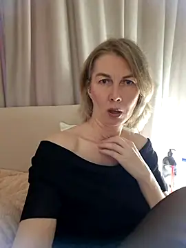 Živá chatovací místnost stellahere8