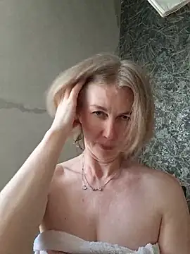 stellahere8's Live XXX Chat