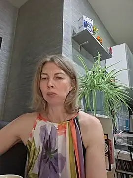 stellahere8's Live XXX Chat