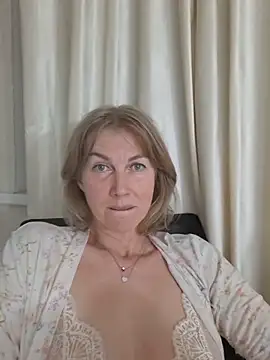 stellahere8 Chat XXX in diretta