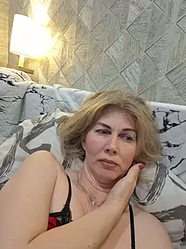 stellahere8 live XXX chat