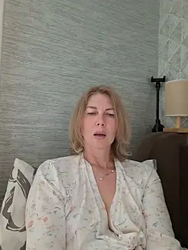 Chat XXX en directo de stellahere8