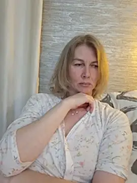 stellahere8's Live XXX Chat
