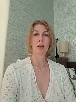 stellahere8's Live XXX Chat