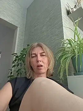 stellahere8 live XXX chat