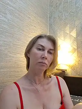 stellahere8's Live XXX Chat