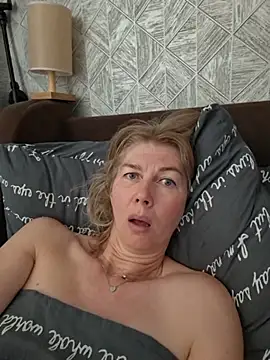 Chat XXX en directo de stellahere8