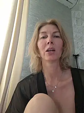 Chatroom XXX en direct de stellahere8