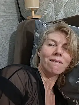 Chat +18 de stellahere8 ao vivo