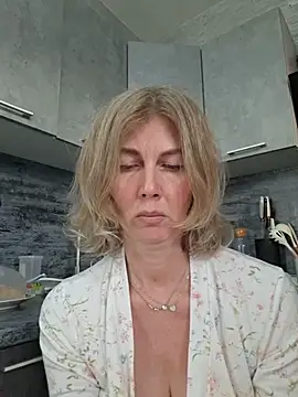 Chatroom XXX en direct de stellahere8