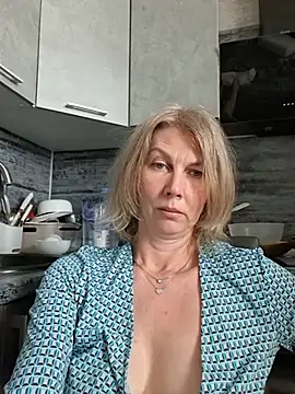stellahere8's Webcam Show