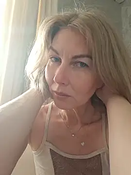Chatroom XXX en direct de stellahere8