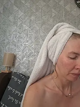 stellahere8 – Naživo XXX chat
