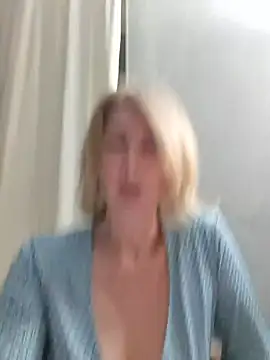 stellahere8's Live XXX Chat