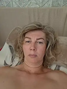 Chat +18 de stellahere8 ao vivo