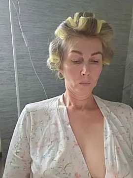 stellahere8's Live XXX Chat