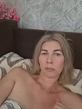 Chat +18 de stellahere8 ao vivo