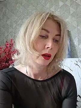 Chatroom XXX en direct de stellahere8