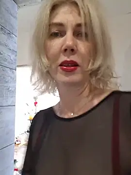 stellahere8's Live XXX Chat