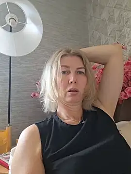 stellahere8 élő XXX-chatje