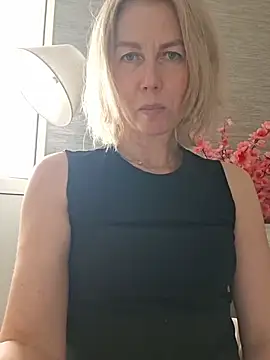 stellahere8 Live XXX Chat