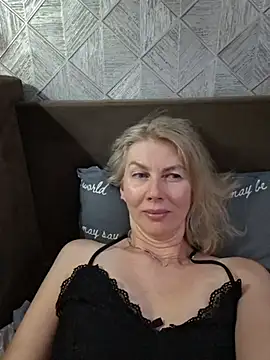 Chat +18 de stellahere8 ao vivo