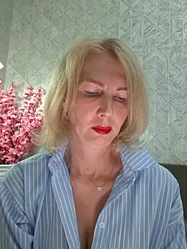 Chat XXX en directo de stellahere8