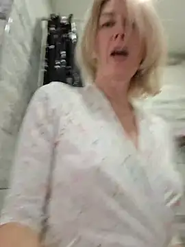 stellahere8's Live XXX Chat
