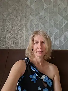 Chat +18 de stellahere8 ao vivo