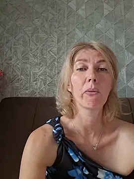 צ'אט XXX בשידור חי של stellahere8