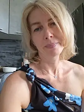 stellahere8n Live XXX chat