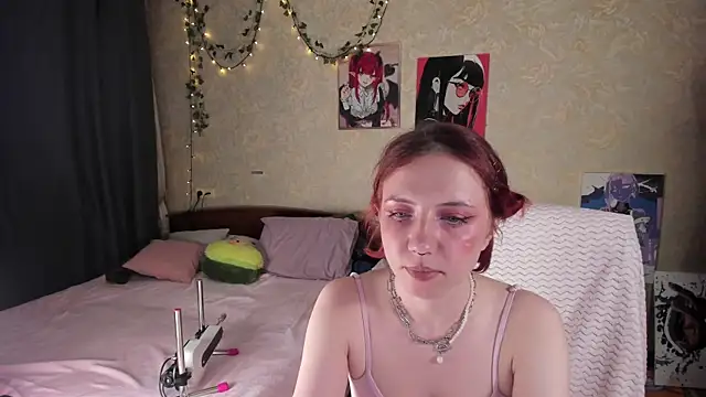 Love_is_Lola Adlı Modelin Canlı XXX Sohbeti