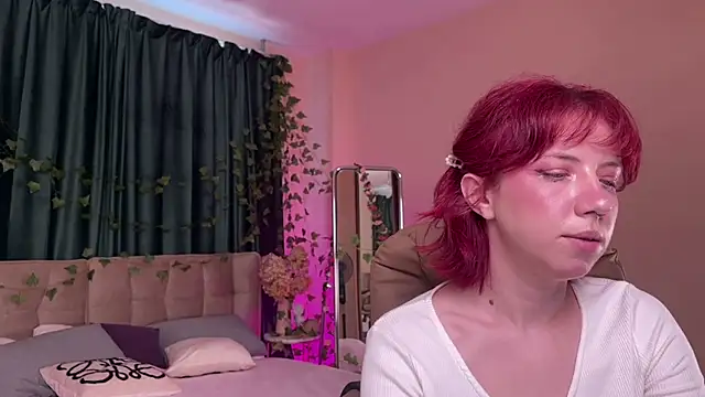 Love_is_Lola's Live XXX Chat