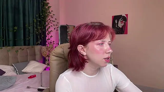 Love_is_Lola live XXX chat