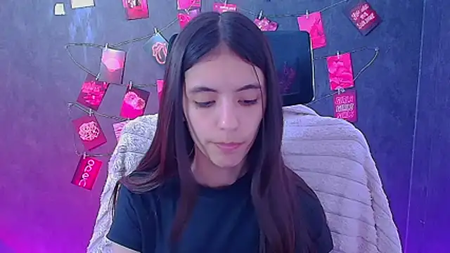 Aishell_ Live XXX Chat