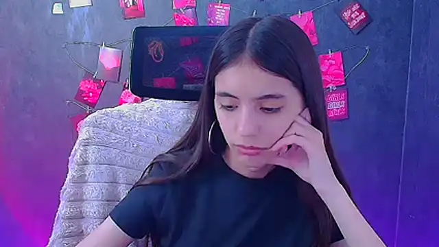 Chat XXX ao vivo de Aishell_