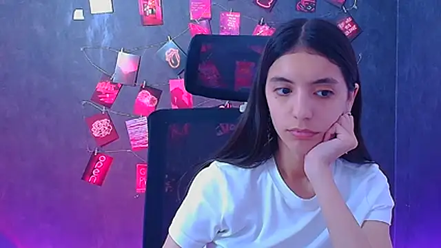 Chat +18 de Aishell_ ao vivo