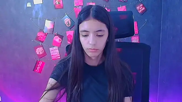 Aishell_'s Live XXX Chat