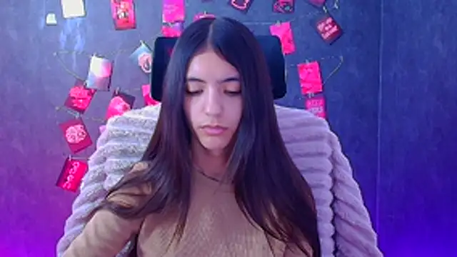 Aishell_'s Live XXX Chat