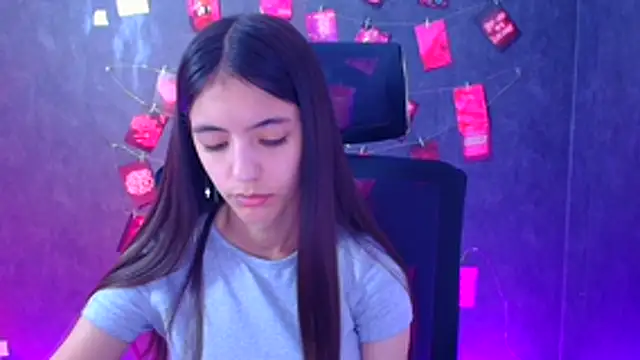 Chat XXX en directo de Aishell_