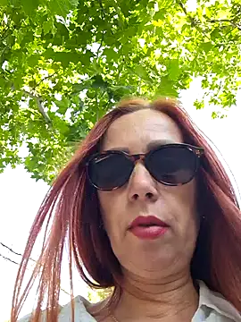 Вебкам-шоу HoneyMILF