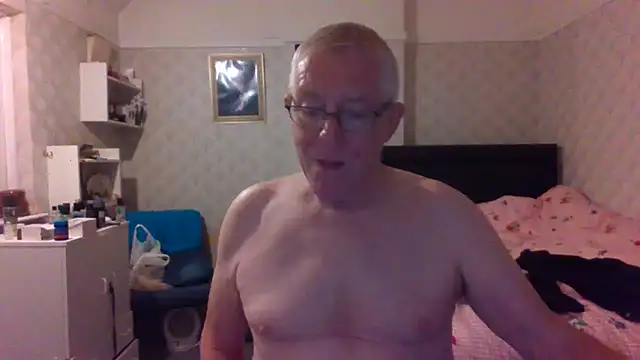 shaun63m Show in webcam
