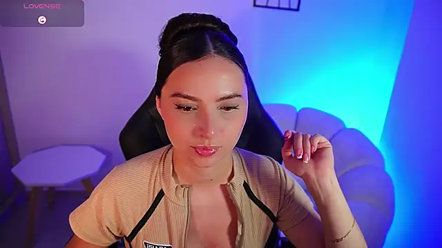 Chat XXX en directo de AliceHarper_