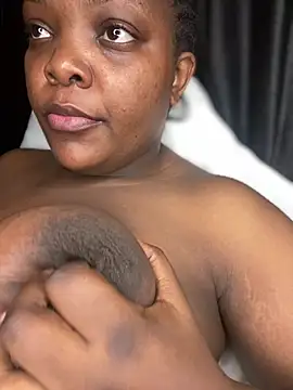 Chat +18 de Sensational_ ao vivo