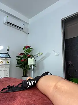 Pokazy przed kamerką – passionate_sluts