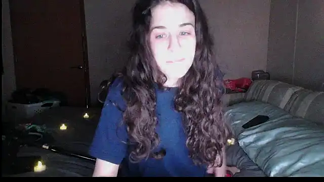 rileyyb_ Show in webcam
