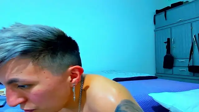 Sexyboy_666's Webcam Show